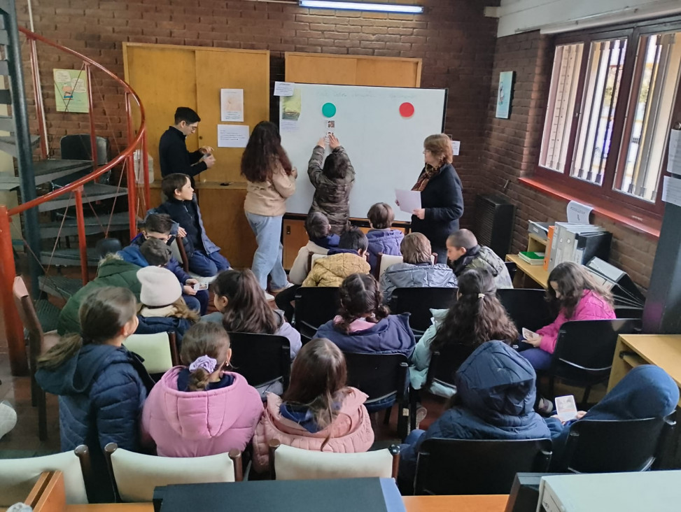 imagen Estudiantes de la ECVA visitaron la Biblioteca de la Facultad
