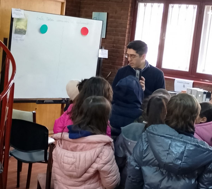 imagen Estudiantes de la ECVA visitaron la Biblioteca de la Facultad