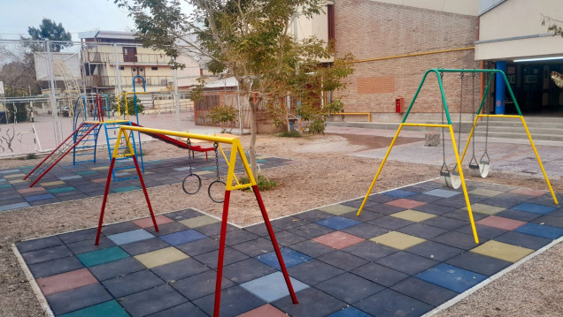 imagen Habilitaron el patio de juegos renovado