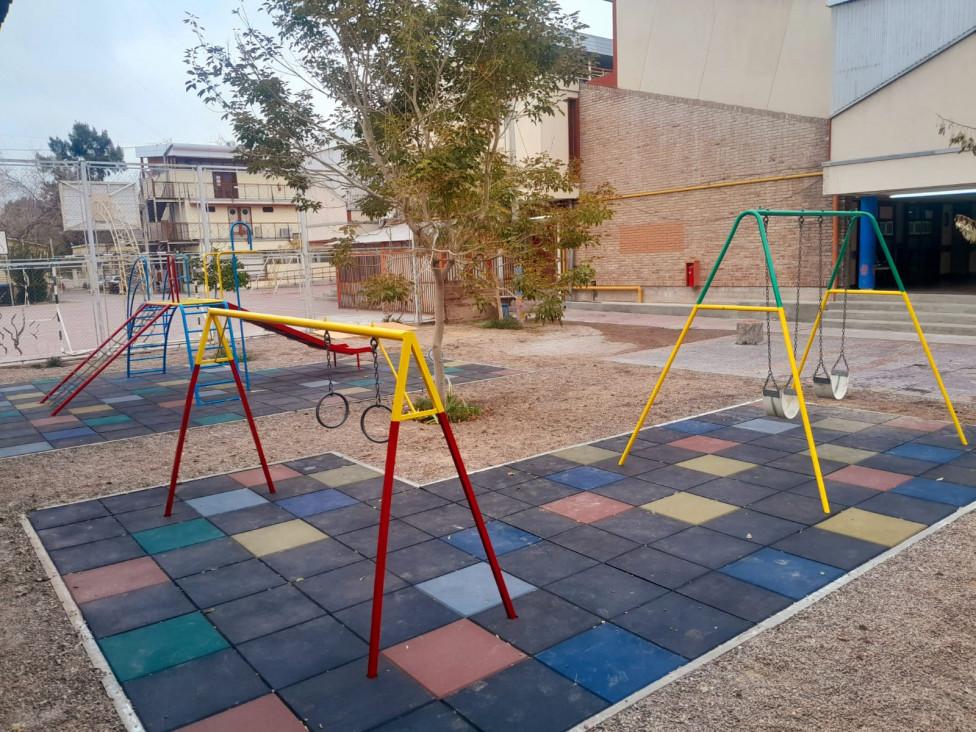 imagen Habilitaron el patio de juegos renovado
