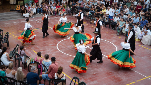 imagen La comunidad de la Escuela compartió la Peña 2025