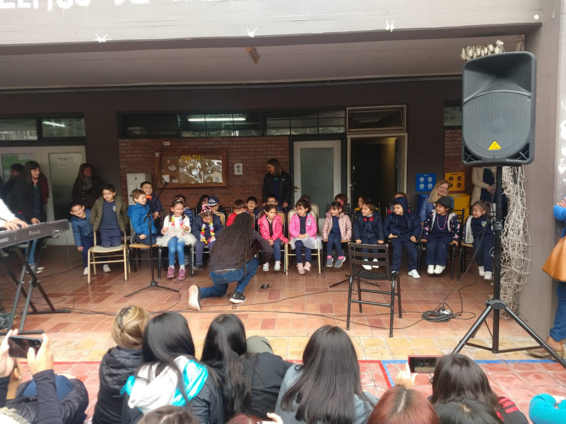 imagen Estudiantes de la Escuela presentaron sus trabajos musicales en el Colegio Universitario Central (CUC)