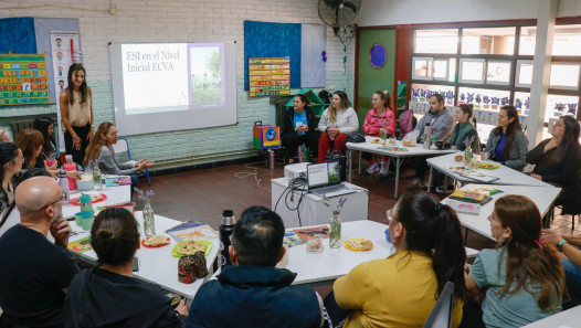 imagen Familias de salas de 4 y 5 se capacitaron en Educación Sexual Integral