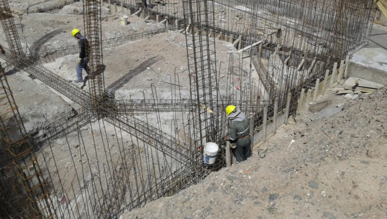 imagen Ya comenzaron a construir el nuevo edificio de la Facultad